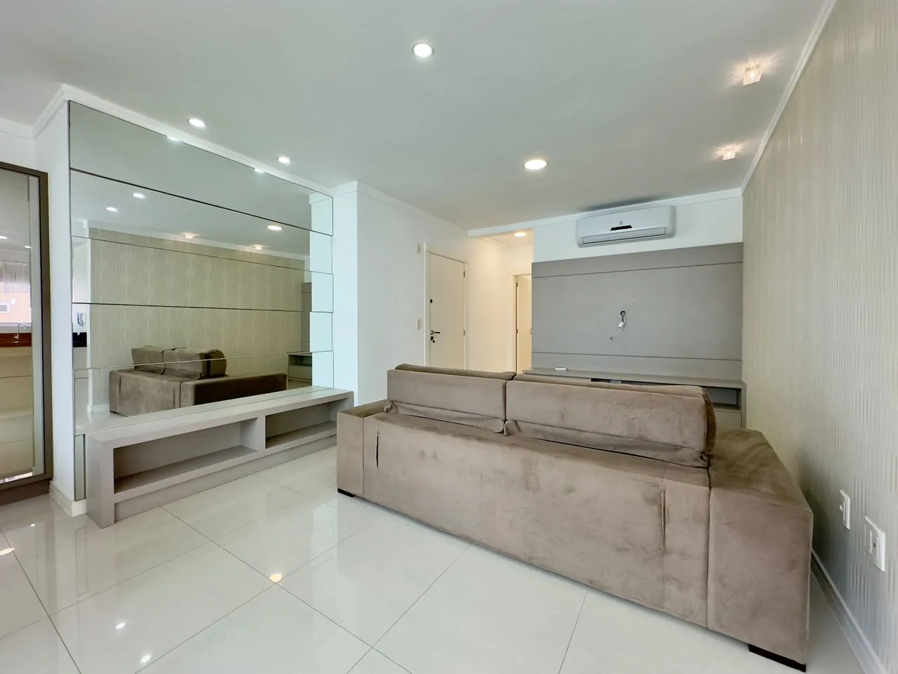 LA SORELLA