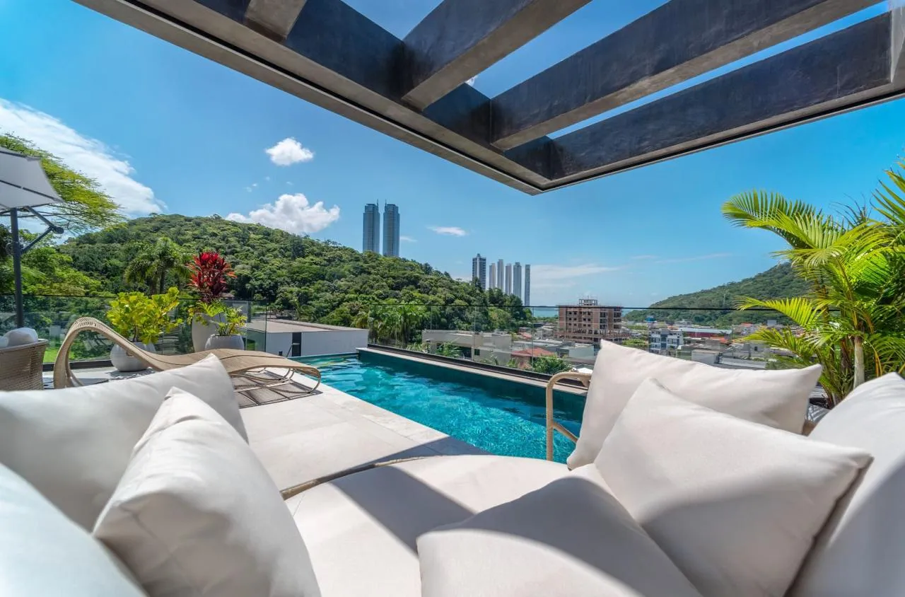 CASA ALTO PADRÃO