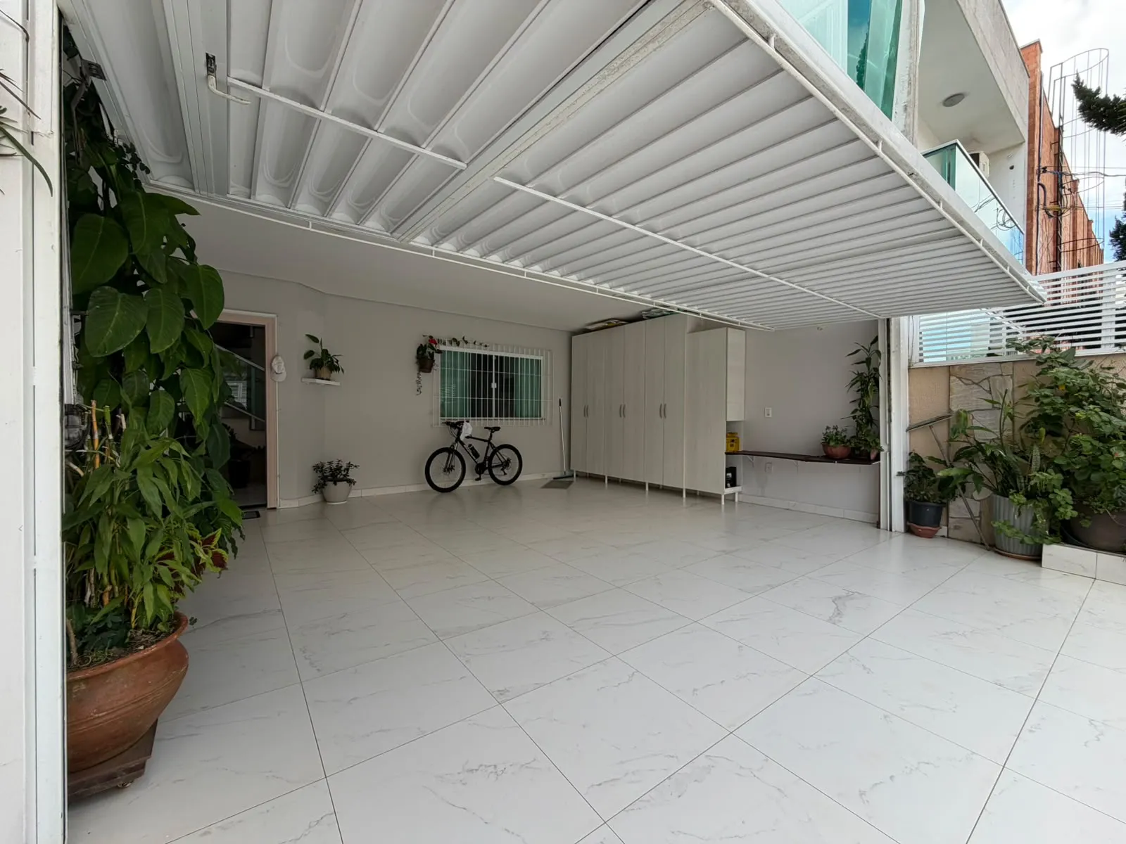 CASA CONTEMPORÂNEA