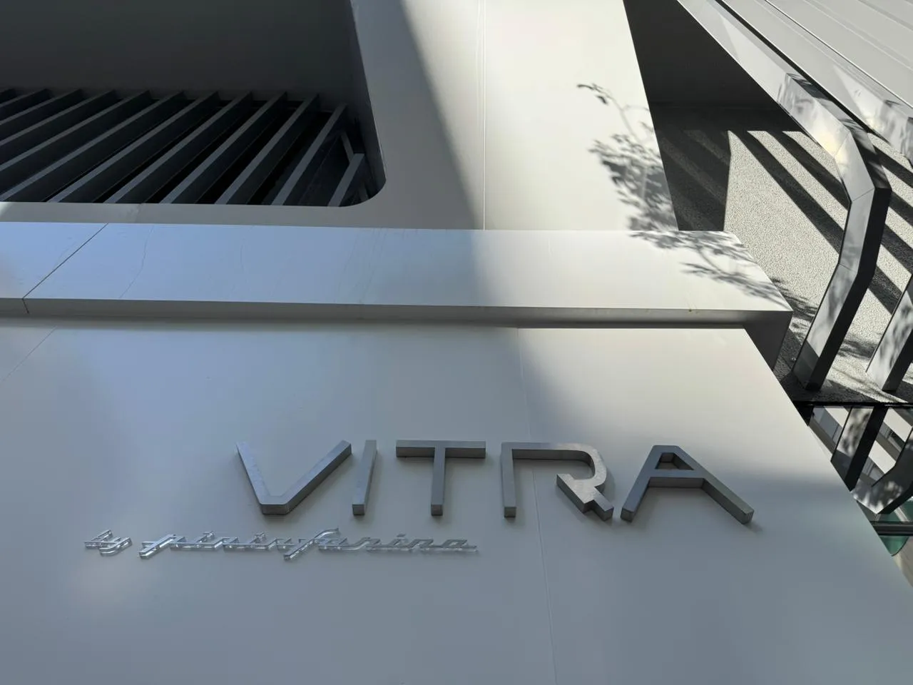 VITRA BY PININFARINA