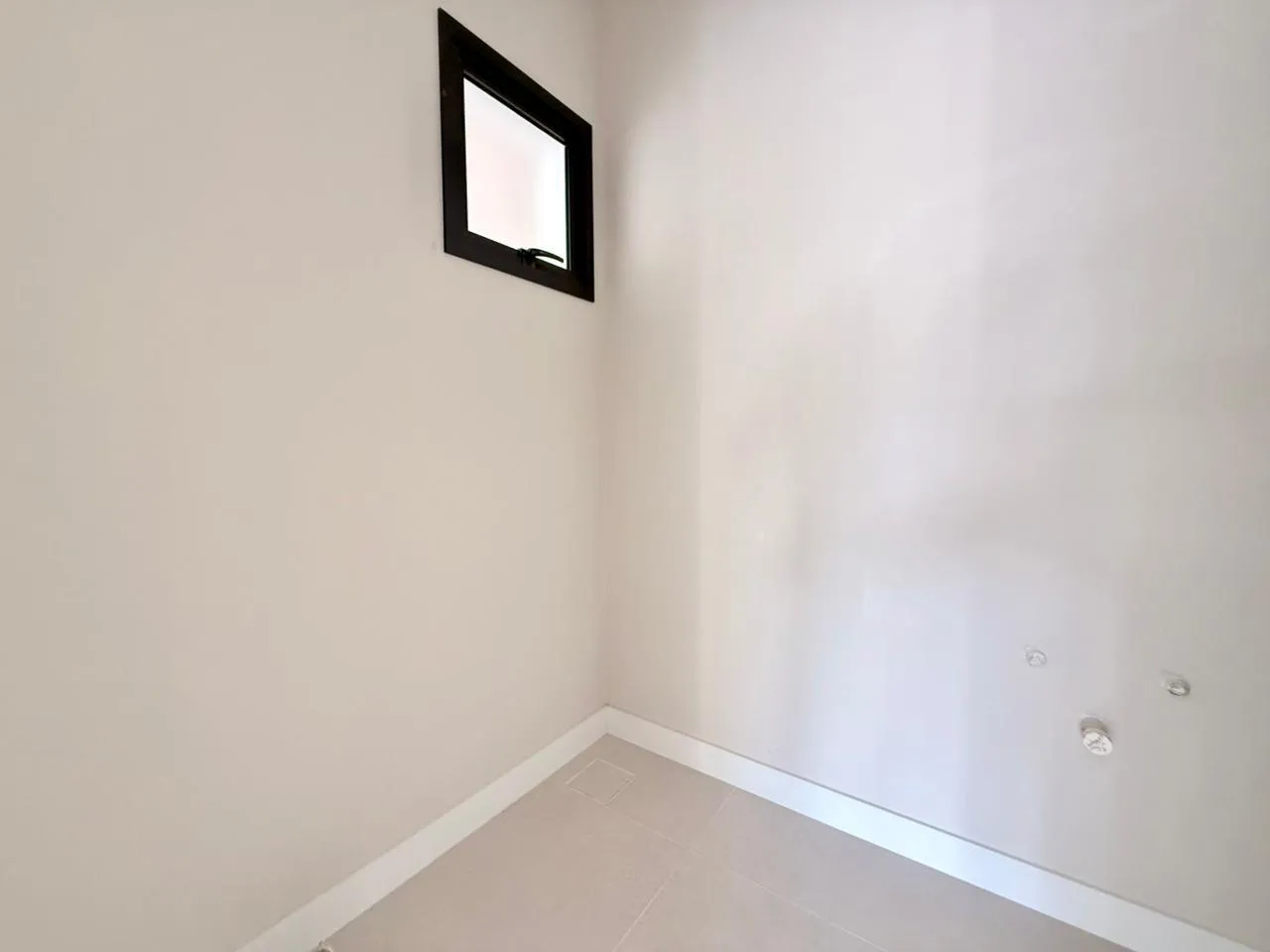 CASA DE ALTO PADRÃO CALEDÔNIA