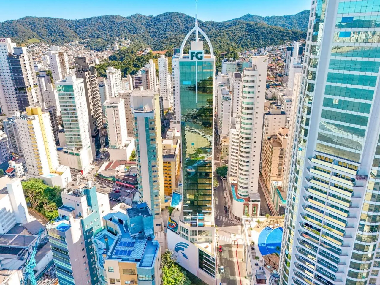 SKYLINE TOWER