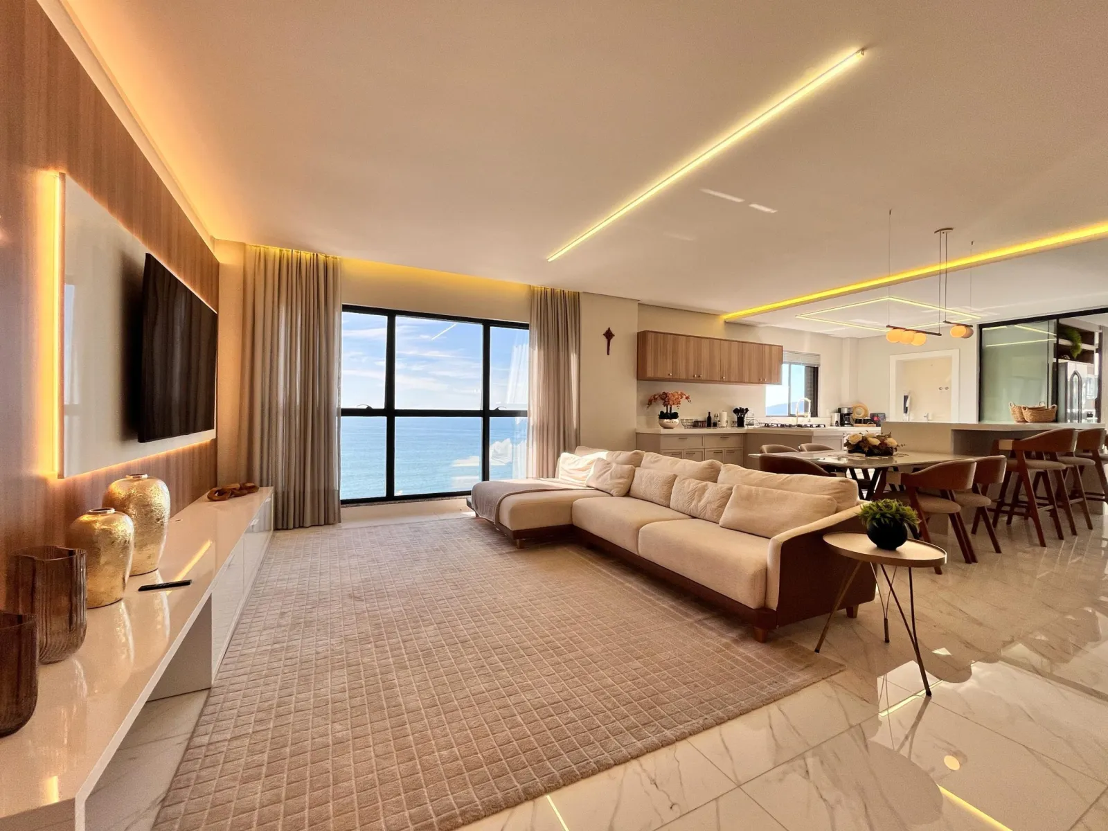 BEACH HOUSE