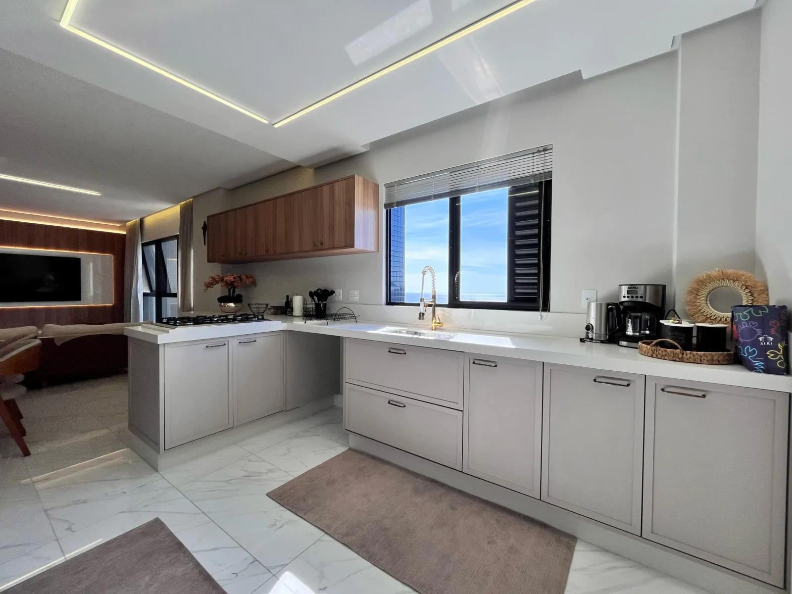 BEACH HOUSE