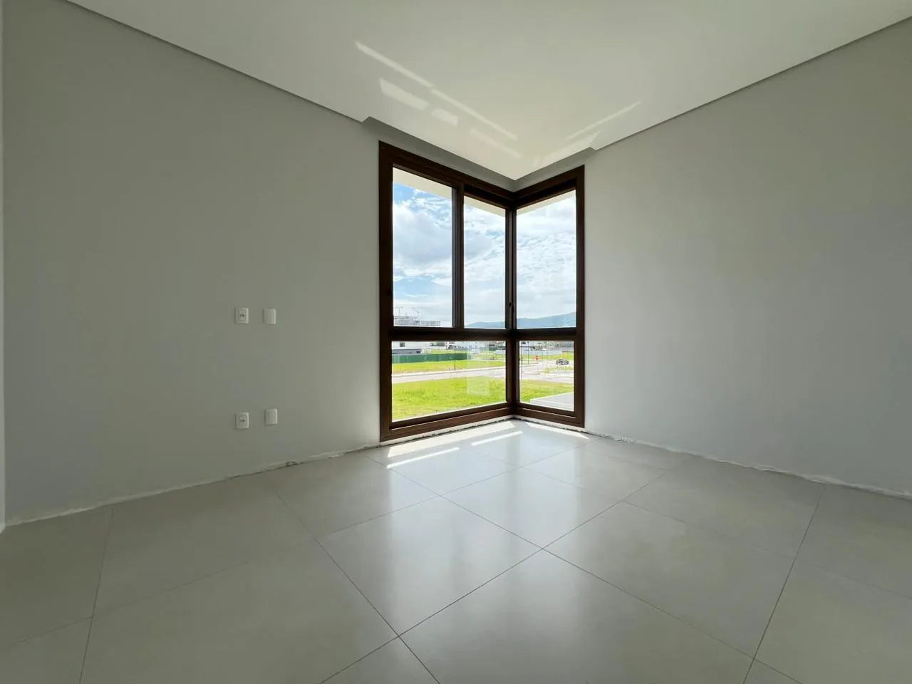 CASA DE ALTO PADRÃO NO VIVA PARK