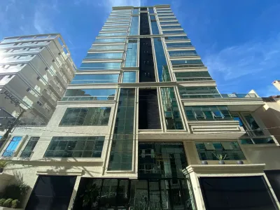 Apartamento de 4 suítes no Cambirela à venda em Meia praia - Meia Praia - Itapema