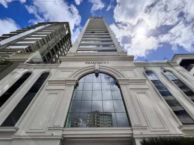 Apartamento de 4 suítes no Francisco I à venda em Meia Praia - Meia Praia - Itapema
