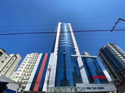 Apartamento de 4 suítes no Dubai Tower à venda em Meia Praia - Meia Praia - Itapema