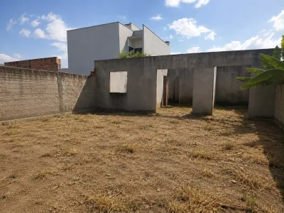 LOTE NO JARDIM AMÉLIA - 